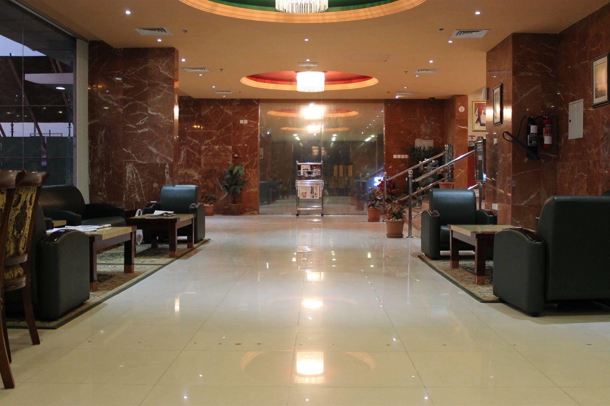 Raynor Hotel Apartments Fuyaira Exterior foto